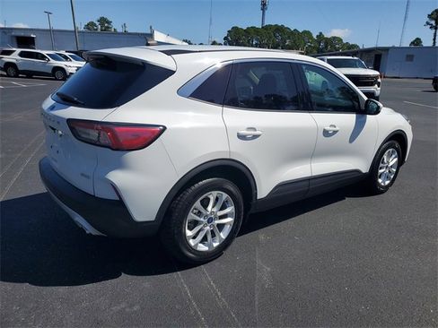 Used 2020 Ford Escape SE image 6