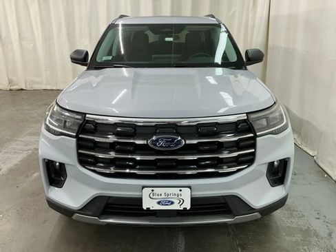 New 2026 Ford Explorer Active w/ Active Comfort Package AWD/4WD image 10