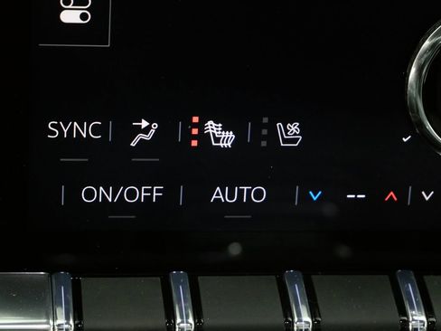 New 2026 GMC Yukon XL Denali w/ Denali Reserve Package image 25