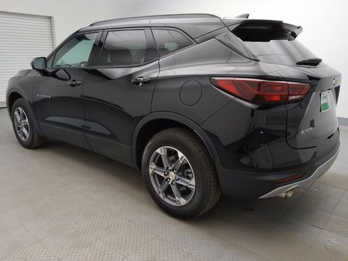 Used 2024 Chevrolet Blazer LT w/ Convenience Package FWD image 3