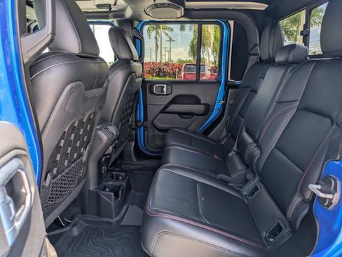 Used 2020 Jeep Gladiator Rubicon w/ Dual Top Group AWD/4WD image 13
