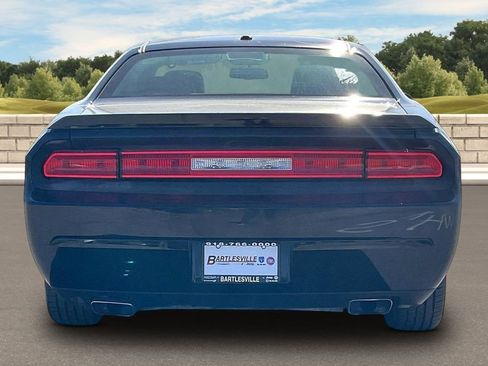 Used 2013 Dodge Challenger R/T image 4
