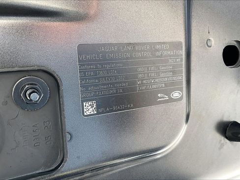 Certified 2023 Land Rover Defender 110 X-Dynamic SE AWD/4WD image 30