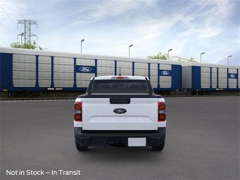 New 2025 Ford Maverick Lariat w/ Black Appearance Package image 6