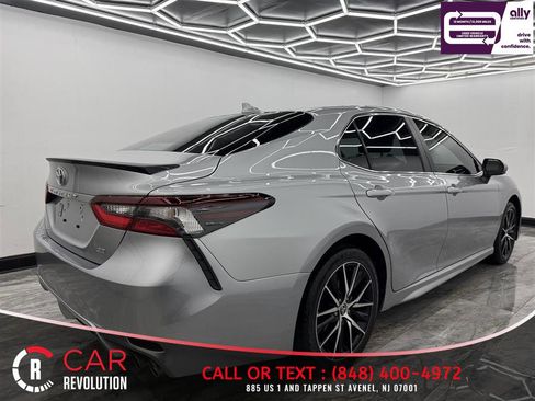Used 2023 Toyota Camry SE image 7
