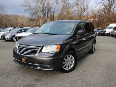 Used 2016 Chrysler Town & Country Touring
