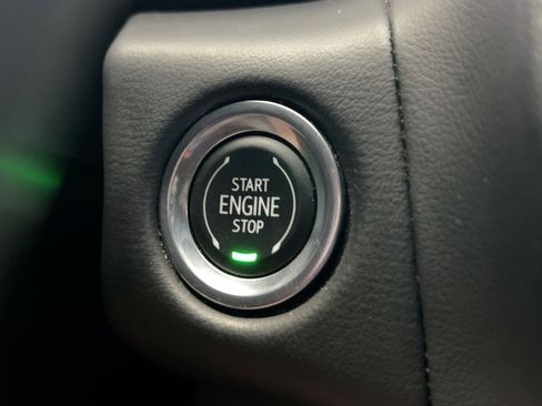 Used 2023 GMC Yukon SLT image 24