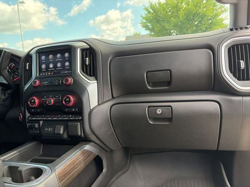 Used 2020 Chevrolet Silverado 1500 LT Trail Boss w/ Midnight Edition AWD/4WD image 33