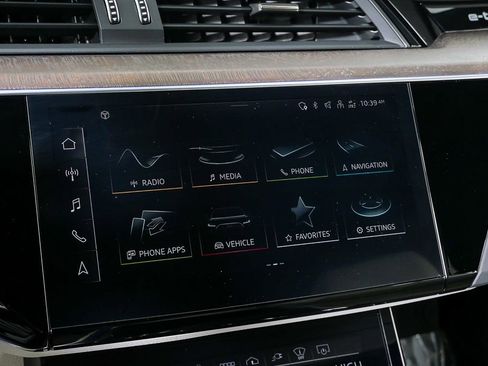 Certified 2024 Audi Q8 e-tron Prestige image 14