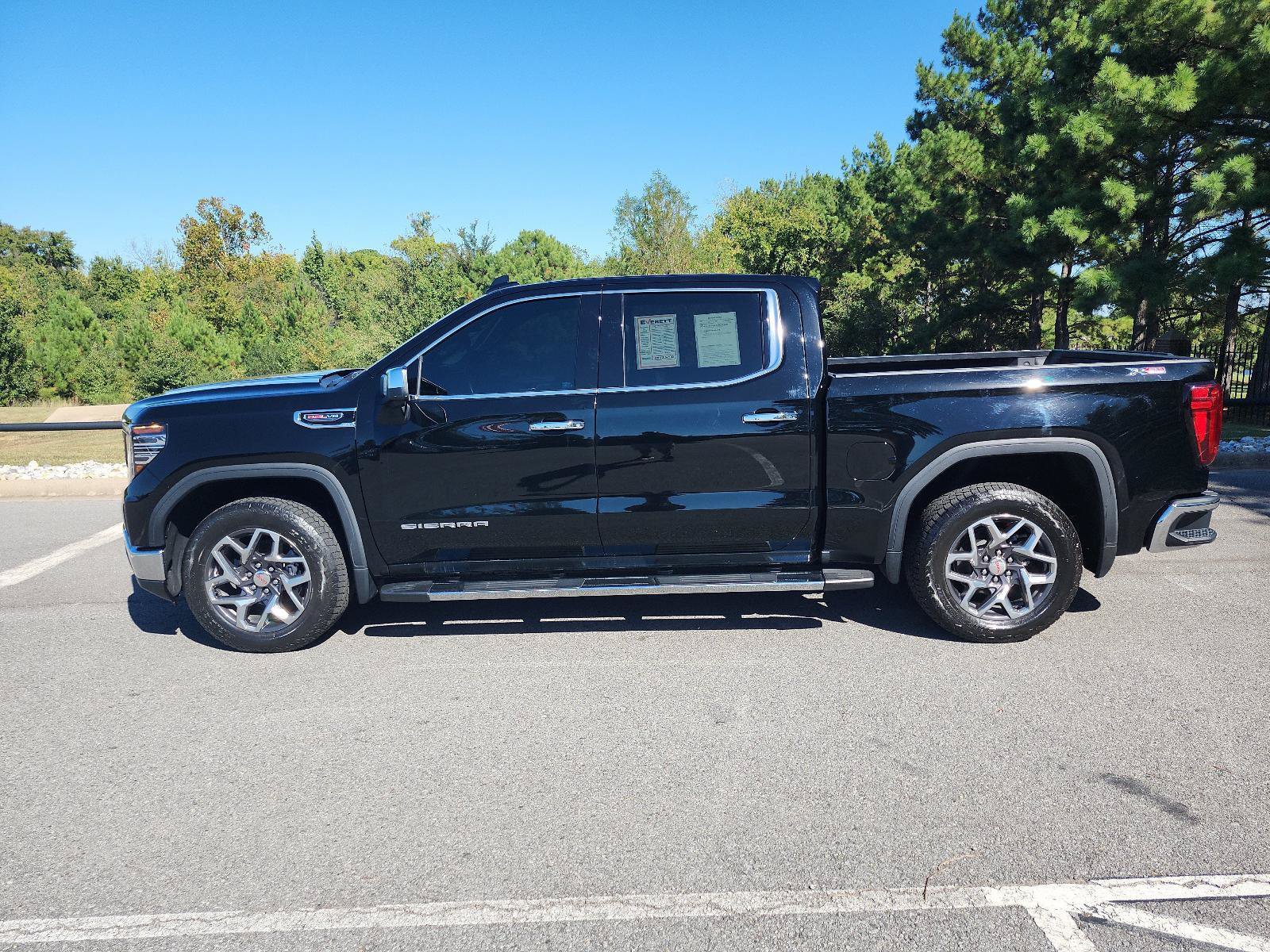 Used 2024 GMC Sierra 1500 SLT w/ SLT Premium Plus Package AWD/4WD image 2