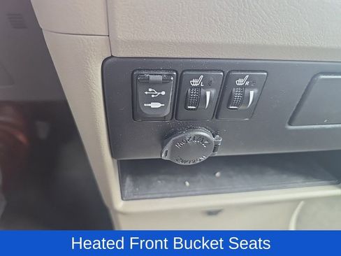 Used 2017 Toyota Sienna XLE w/ XLE Navigation Package FWD image 18