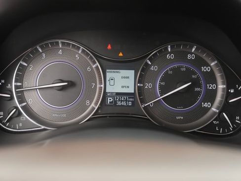 Used 2015 INFINITI QX80 Limited w/ All Season Package image 27