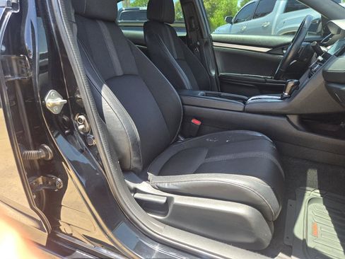 Used 2019 Honda Civic Sport image 12