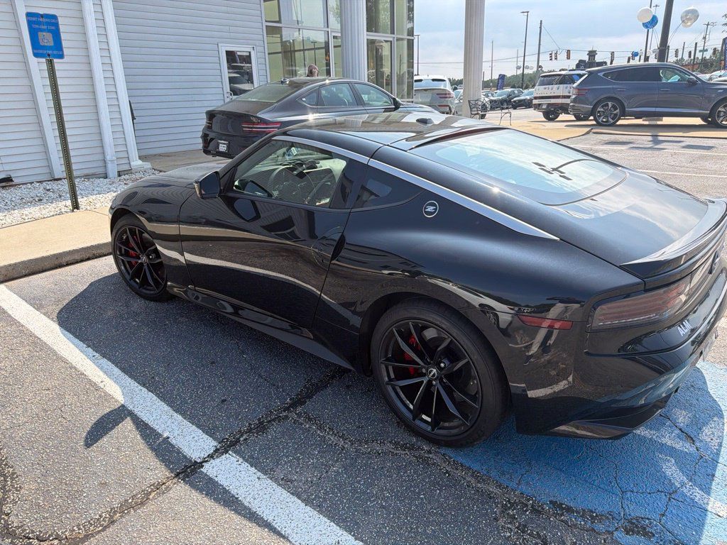 Used 2025 Nissan Z Performance w/ Floor Mat Package RWD image 3