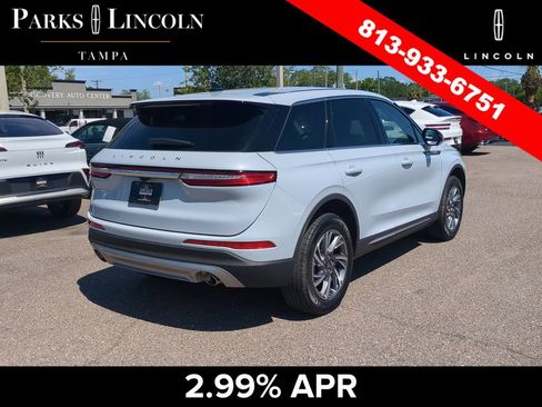 Certified 2025 Lincoln Corsair AWD w/ Equipment Group 101A image 4