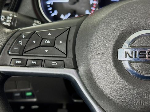 Used 2021 Nissan Rogue Sport S image 13