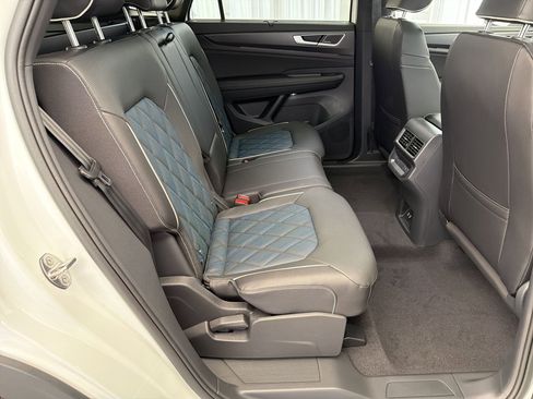 New 2026 Volkswagen Atlas Cross Sport SEL Premium R-Line image 30