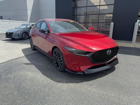 New 2026 MAZDA MAZDA3 Hatchback w/Premium Plus Pkg AWD/4WD image 3