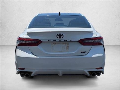 Used 2022 Toyota Camry XSE FWD image 7