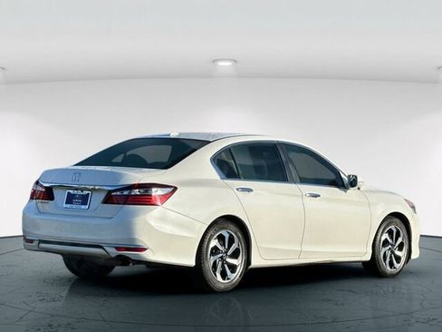Used 2017 Honda Accord EX-L image 6