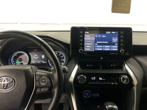 Used 2021 Toyota Venza XLE w/ Activity Package (TMS) image 19