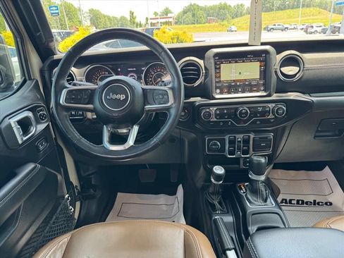 Used 2022 Jeep Wrangler Unlimited Sahara w/ LED Lighting Group AWD/4WD image 14