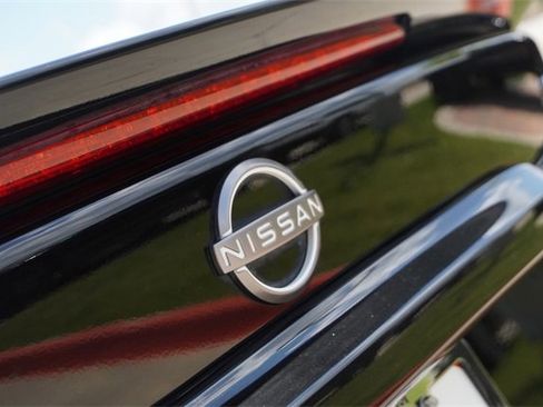 Used 2023 Nissan Maxima SR w/ Sport Mat Group image 10