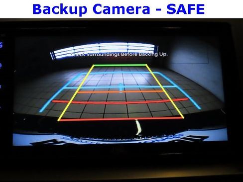 Used 2015 Toyota Camry SE image 5