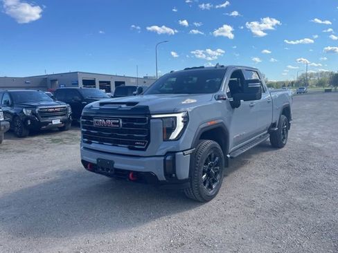 Used 2024 GMC Sierra 2500 AT4 w/ AT4 Premium Plus Package AWD/4WD image 5