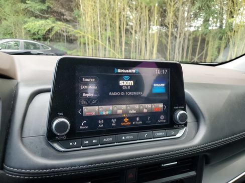 Used 2023 Nissan Rogue S FWD image 21