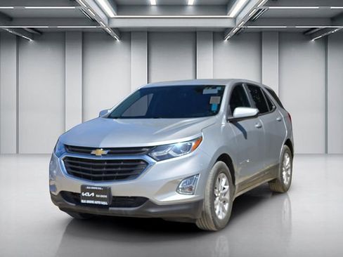 Used 2021 Chevrolet Equinox LT w/ Driver Convenience Package FWD image 3