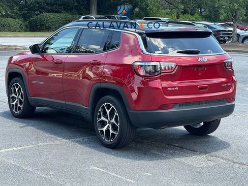 Used 2025 Jeep Compass Limited AWD/4WD image 3