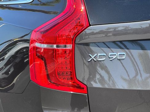 Certified 2024 Volvo XC90 B5 Core w/ Climate Package AWD/4WD image 27