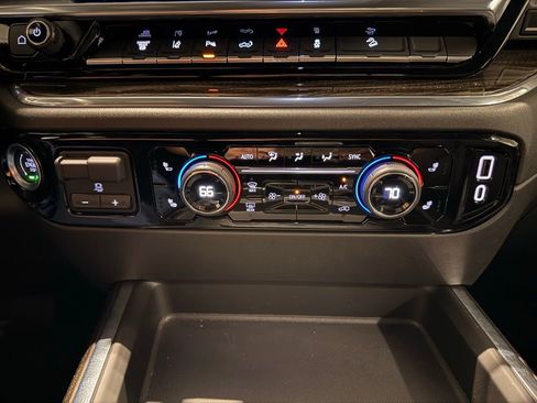 Used 2024 Chevrolet Silverado 2500 LT w/ Z71 Sport Edition image 24