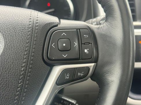 Used 2019 Toyota Highlander Limited Platinum AWD/4WD image 21