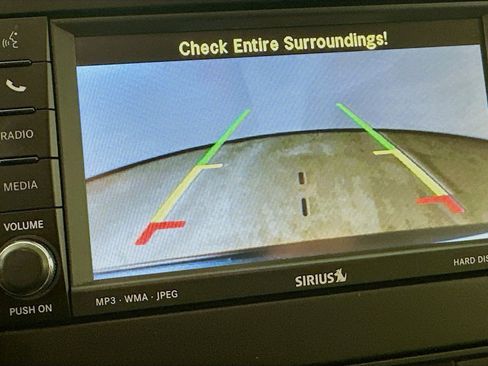 Used 2011 Jeep Grand Cherokee Laredo AWD/4WD image 16