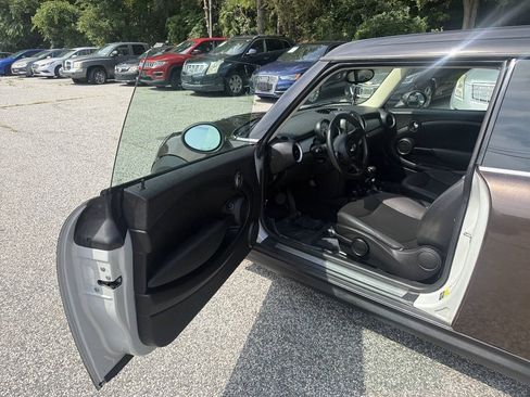 Used 2014 MINI Cooper Clubman FWD image 9