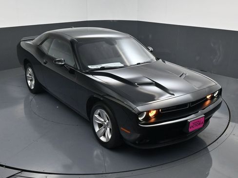 Used 2023 Dodge Challenger SXT image 14