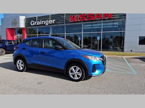 Used 2024 Nissan Kicks S image 37