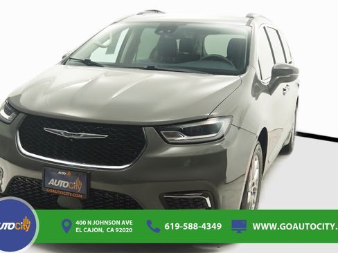 Used 2022 Chrysler Pacifica Touring-L FWD image 1