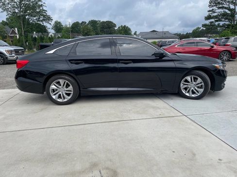 Used 2018 Honda Accord LX image 11