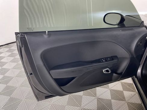 Used 2018 Dodge Challenger R/T w/ Driver Convenience Group RWD image 16
