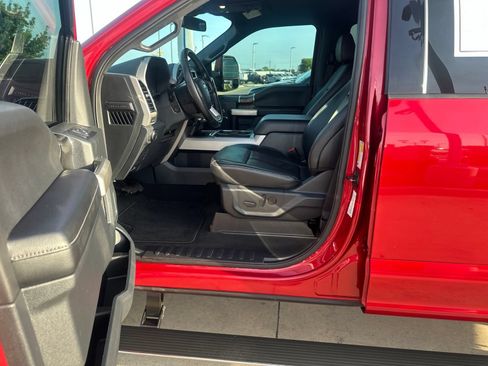 Used 2022 Ford F250 Lariat w/ Lariat Ultimate Package AWD/4WD image 16