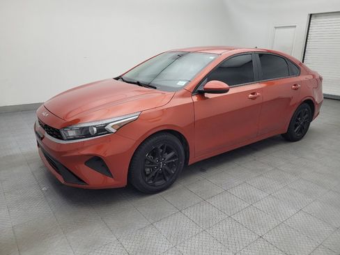 Used 2022 Kia Forte LXS FWD image 2