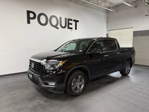 Used 2023 Honda Ridgeline RTL-E image 2
