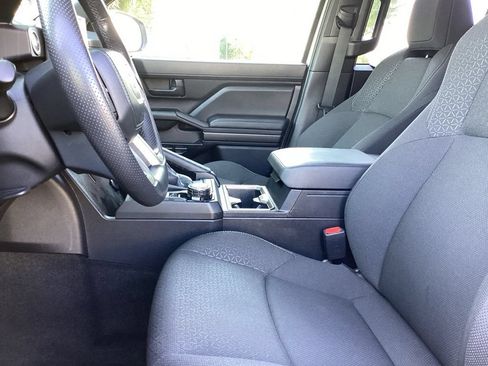 Used 2025 Toyota 4Runner SR5 AWD/4WD image 3