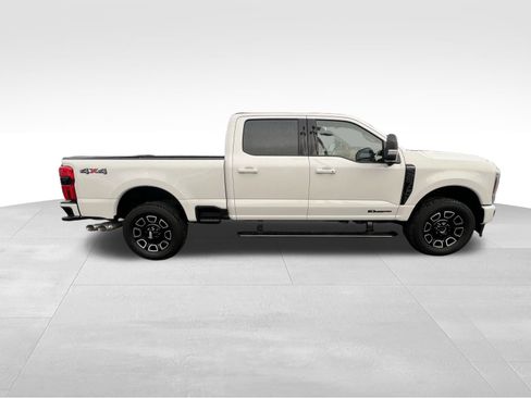 Used 2025 Ford F350 Platinum image 4