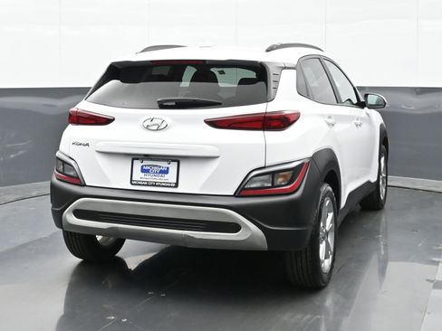 Used 2022 Hyundai Kona SEL FWD image 4