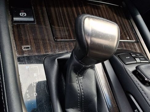 Used 2021 Lexus LX 570 4WD w/ Sport Package image 16