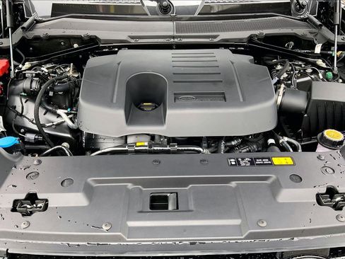 New 2026 Land Rover Defender 110 X-Dynamic SE image 16